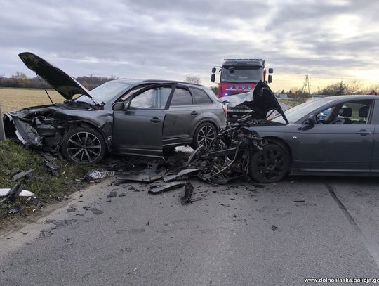 Wyprzedzał na łuku, doprowadził do bardzo groźnie wyglądającej czołówki. Wszystko się nagrało
