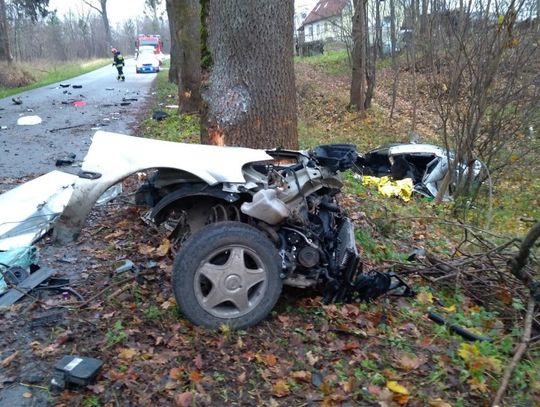 Wyprzedzał na zakręcie. 20-latek i o rok młodszy kolega zginęli na miejscu