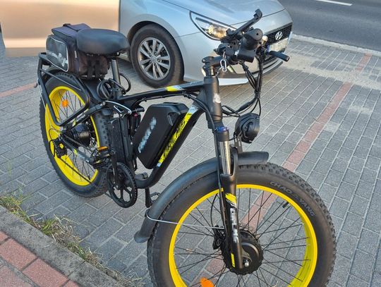 Wyprzedził policjantów na podwójnej ciągłej. Kontrola elektryka ujawniła serię wykroczeń