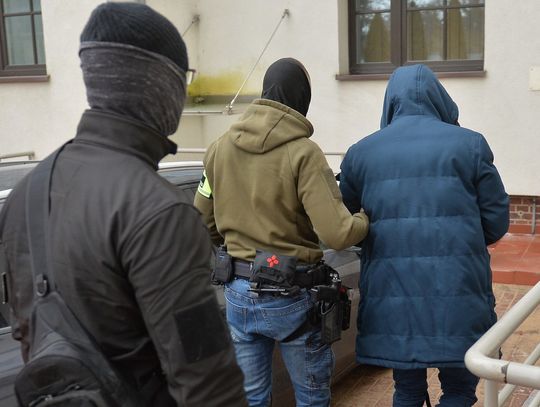 Wystawili lewe dokumenty na ponad 17 milionów złotych. Kolejne zatrzymania członków mafii fakturowej