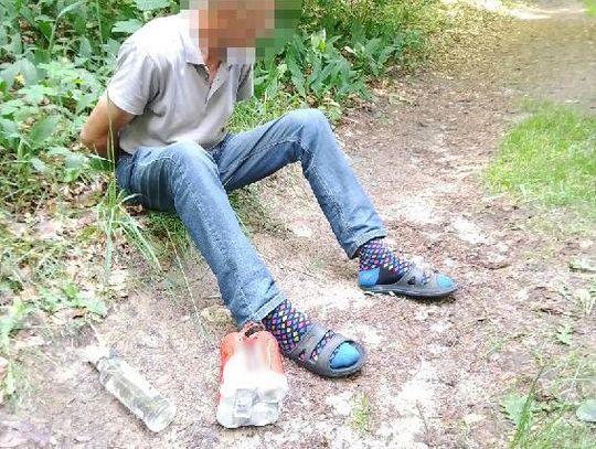 Wyszedł z izby wytrzeźwień, od razu wlał w siebie alkohol i zaczął szumieć. Tego samego dnia znów go zamknęli