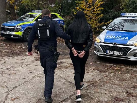 Wyszła na przerwę z więzienia i po pijaku wjechała autem do rowu. Siedziała za to samo