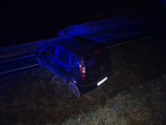 Z dwoma promilami chciał ominąć korek i wjechał do rowu. Od razu poszedł zgłosić to policjantce kierującej ruchem