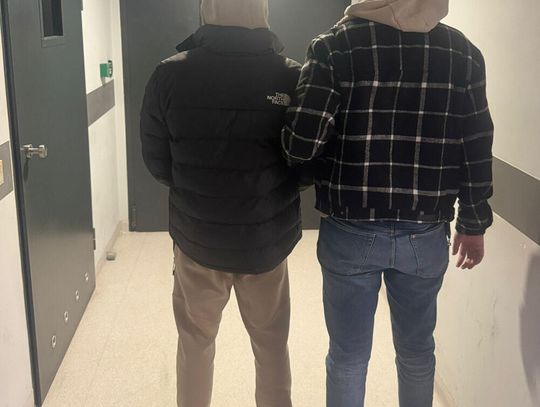 Z lufką w ręku stał przed hotelem. Policjanci zwrócili uwagę na 25-latka i postanowili go sprawdzić