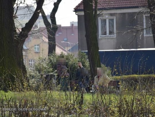 Z nudów poszedł do parku i zaczął strzelać do ptaków