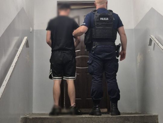 Z siekierą w ręku napadł na małżeństwo. Chciał pieniędzy, zabrał papierosy