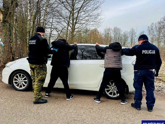 Za kierownicą Łotyszka, w aucie jeszcze dwóch Afgańczyków. Udaremniony przemyt ludzi