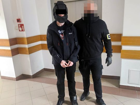 Zaatakował nożem, bo usłyszał język ukraiński. 20-letniego chłopaka uratowali świadkowie ataku