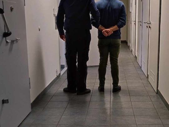 Zaatakował sąsiada tłuczkiem do mięsa dotkliwie go raniąc. 36-latek ukradł mu pieniądze i je przepił