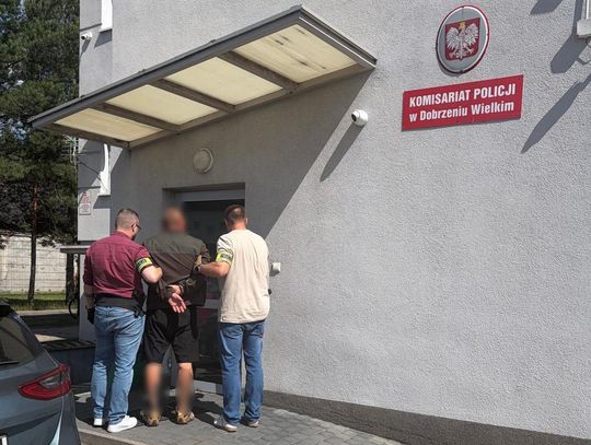 Spalił samochód swojej kobiety. Miał się również się nad nią znęcać i groził śmiercią jej koleżance