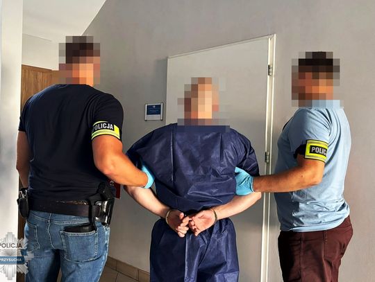 Zaciągnęli kobietę na pole i ją zabili. Policjanci zatrzymali 30-latka i 45-latkę