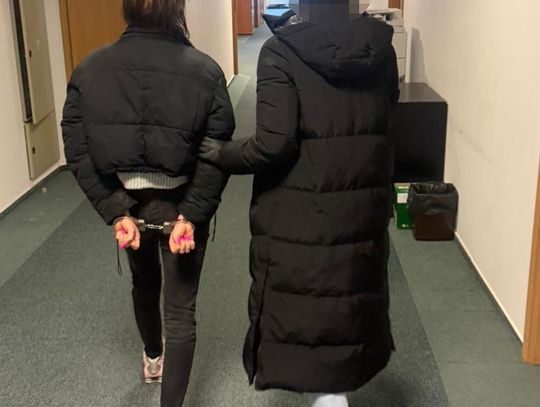 Zaczęło się od kłótni, skończyło na kradzieży rozbójniczej. Agresywna para zatrzymana w metrze