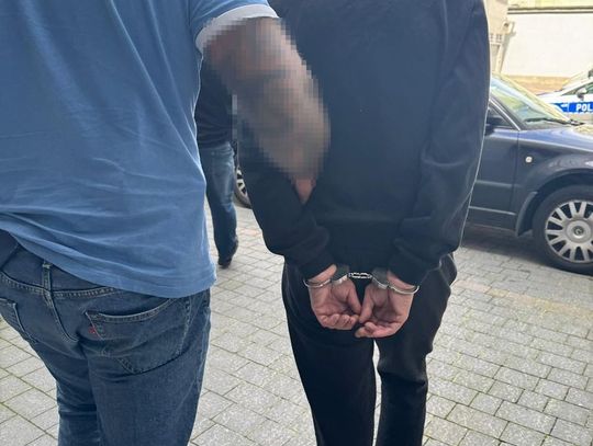 Zakrwawiony mężczyzna w samochodzie. Ukrainiec został zaatakowany nożem przez swojego rodaka