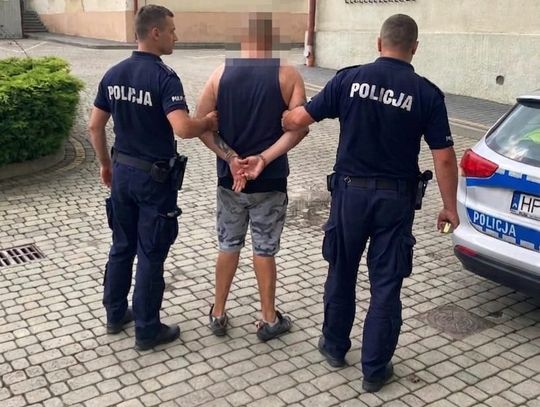 Zamaskowani napastnicy wtargnęli do mieszkania. Rozbój miał zostać wykonany na zlecenie