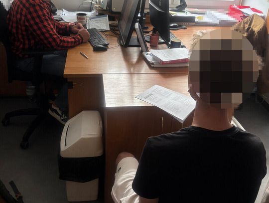 Zamówili jedzenie, ale nie zamierzali płacić. 18-latkowie zaatakowali dostawcę i zabrali torbę