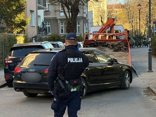 Zapomniał o światłach, wpadł z amfetaminą. Kierowca wmawiał policjantom, że to zgnieciona tabletka