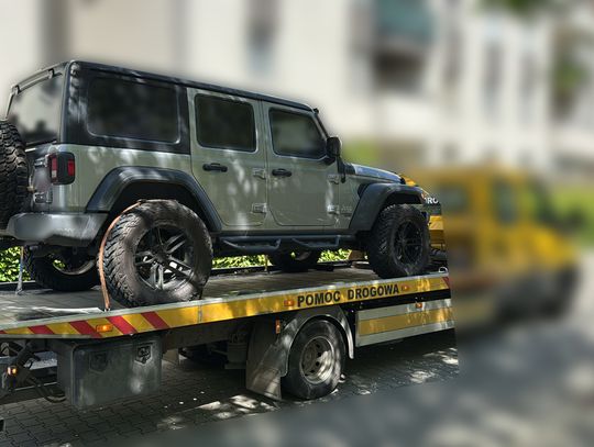 Zarabiali miliony na nielegalnym handlu lekami. Szef grupy inwestował pieniądze w luksusowe auta z USA