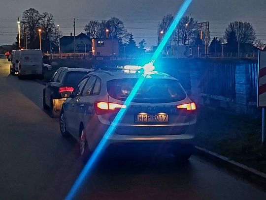 Zatrzymał ją dopiero szlaban. 24-latka w Audi uciekała przed policją pod wpływem narkotyków