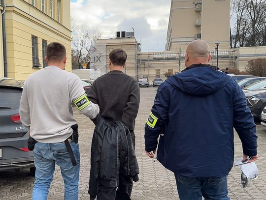 Zatrzymana szajka oszustów z Ukrainy. Wyłudzali pieniądze od starszych osób Zatrzymana szajka oszustów z Ukrainy. Wyłudzali pieniądze od starszych osób