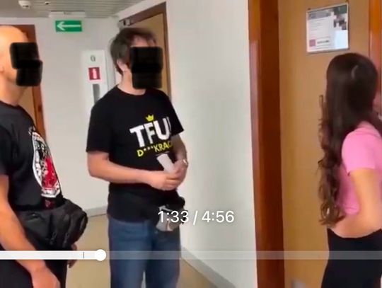 Zatrzymania po incydencie na uniwersytecie. Fala hejtu w sieci i zarzuty dla dwóch osób