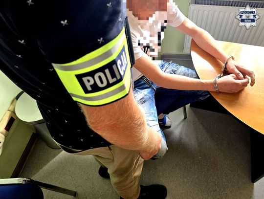 Zatrzymany z narkotykami chciał przekupić policjantów. Nie miał gotówki, więc zaoferował BLIK-a