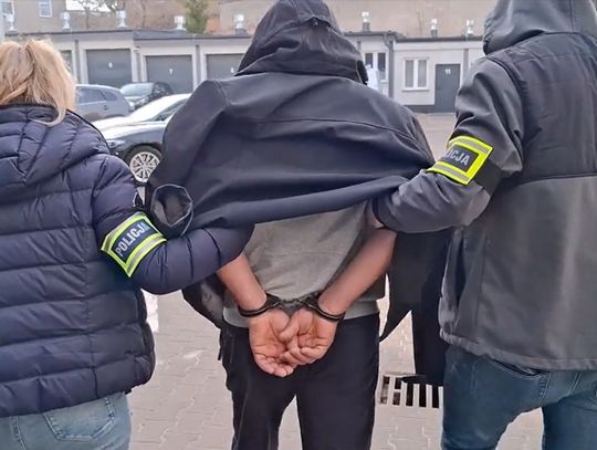 Zboczeniec grasował w szpitalnej toalecie. Robił dziury w kabinach, by nagrywać telefonem kobiety