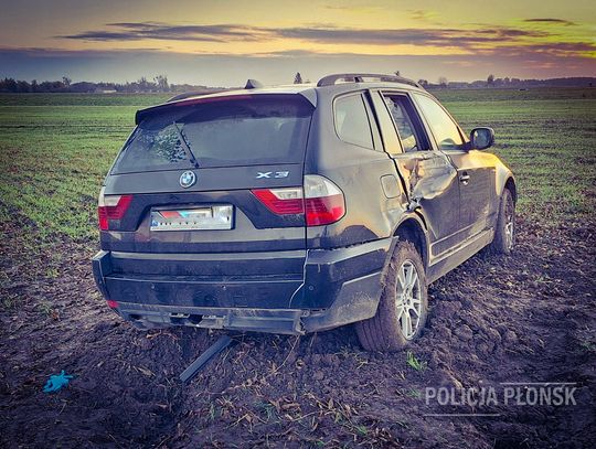 Zderzenie BMW i ciężarówki przewożącej żołnierzy. W wypadku ranna została 52-letnia kobieta