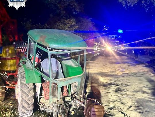 Zderzenie ciągnika rolniczego z ciężarówką. Kierujący ursusem wydmuchał 2,5 promila