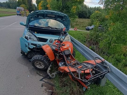 Zderzenie quada z Renault. 12-latek został zabrany do szpitala śmigłowcem LPR