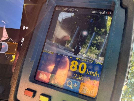 Zdjął blokadę i rozpędził hulajnogę do 80 km/h. Wpadł podczas kontroli