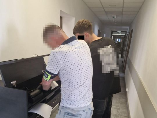 Zdradziło go nerwowe zachowanie. Cudzoziemiec z narkotykami czeka na deportację