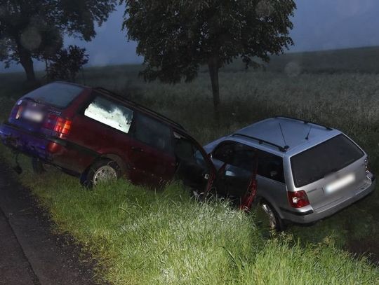 Zepchnął z drogi auto byłej dziewczyny, skakał po masce i próbował wejść do środka