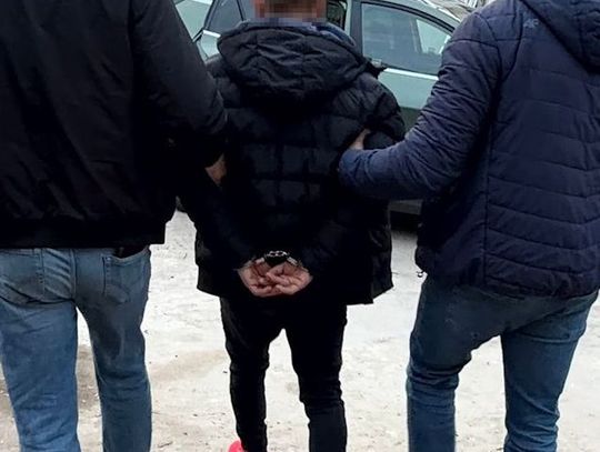 Zerwał kontakty z bliskimi i ukrywał się przez rok. Zatrzymanie ściganego 2 listami gończymi