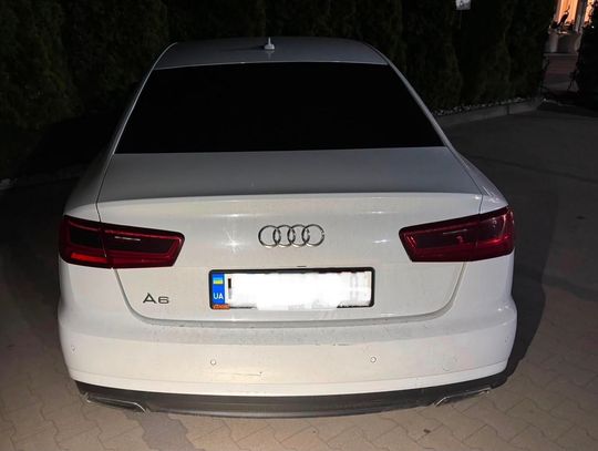 Zgłosił kradzież audi, a ona... wróciła nim pod restaurację. Pijana 35-latka zatrzymana
