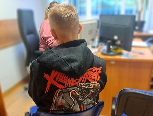 Zjarany 28-latek na motocyklu próbował uciec policji. Uzbierał 13,5 tysiąca mandatu, 64 punkty i grozi mu więzienie