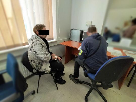 Złamał trzy sądowe zakazy jazdy. Niedawno wyszedł z więzienia, teraz wróci za kraty