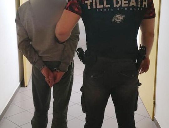 Złodziej nieudacznik ukradł auto, policja znalazła je tego samego dnia . Mężczyzna ma już na koncie podobne numery