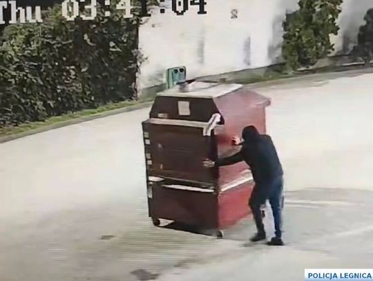 Złodziej pchał przez miasto piec do pizzy. Trafił do skupy złomu