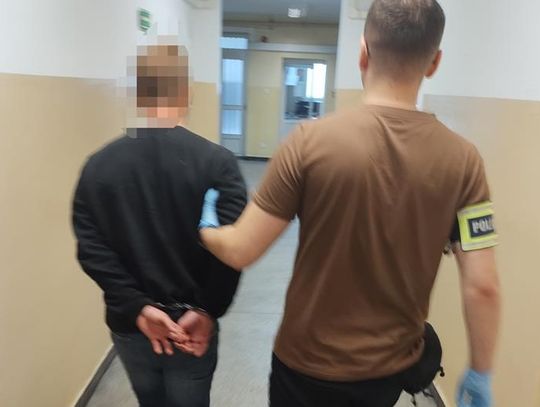 Złodzieje połasili się na armatę hukową. Policjanci szybko ich zatrzymali, grozi im 10 lat więzienia