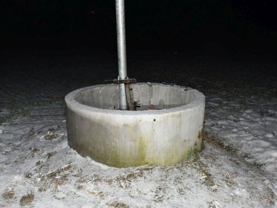 Złodzieje wrócili na miejsce przestępstwa. Jeden uciekał pieszo, drugi wpadł dwa dni później Złodzieje wrócili na miejsce przestępstwa. Jeden uciekał pieszo, drugi wpadł dwa dni później