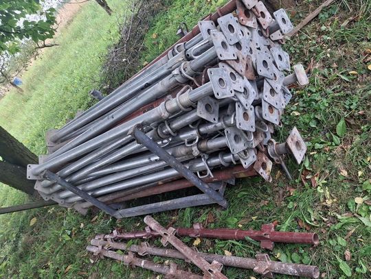 Złodziejskie trio w rękach kryminalnych. Mężczyźni okradali place budowy