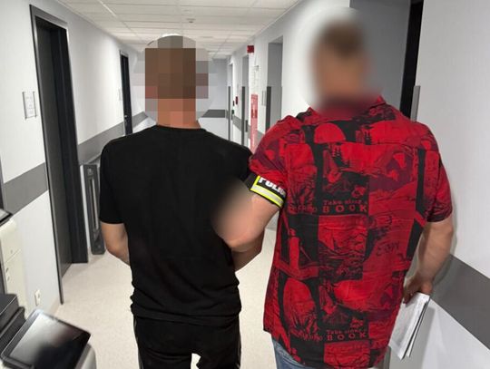 Znalazł kartę płatniczą i ruszył na zakupy. Policjanci namierzyli 43-latka