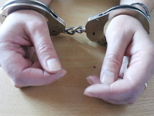 Znęcała się nad byłym mężem i córką. Po interwencji policji kobieta musiała się od nich wyprowadzić