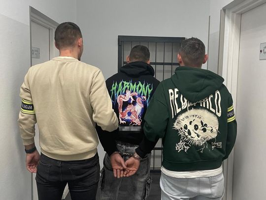 Zobaczył w drzwiach policjantów i wiedział, że ma kłopoty. 37-latek dobrowolnie wydał narkotyki