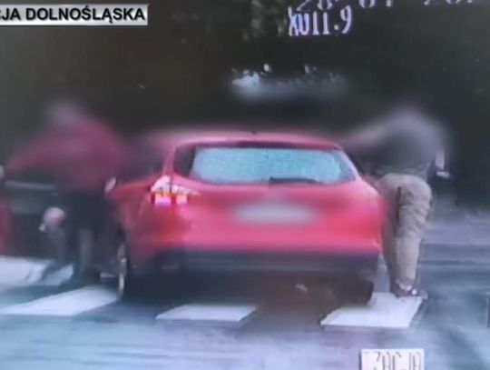 Zobaczył, że jedzie za nim radiowóz i próbował uciekać. Narobił sobie jeszcze więcej problemów