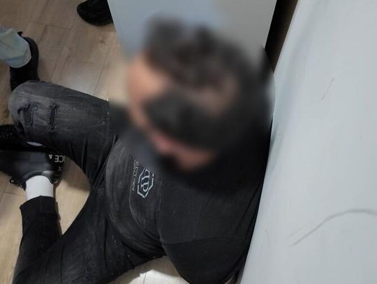 Zorganizowali w Polsce call center do oszukiwania niemieckich emerytów. Policja zlokalizowała mieszkanie