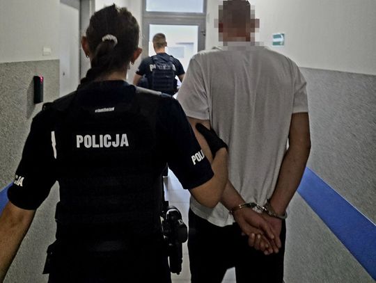 Zostawił rower, odjechał cudzym autem i założył skradzione tablice. Kuriozalne tłumaczenie złodzieja