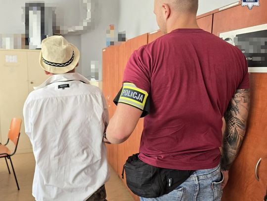 Zostawiła klimatyzator na klatce, sąsiad błyskawicznie ją okradł. Policjanci zatrzymali 42-latka