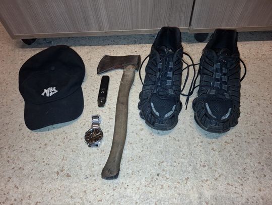 Zostawili go boso na mrozie, grozili siekierą. Brutalni 18-latkowie z Poznania w areszcie