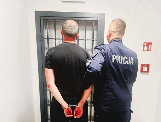 Zrobił pijacką awanturę byłej żonie i odjechał lanosem. Chwilę później zatrzymała go policja